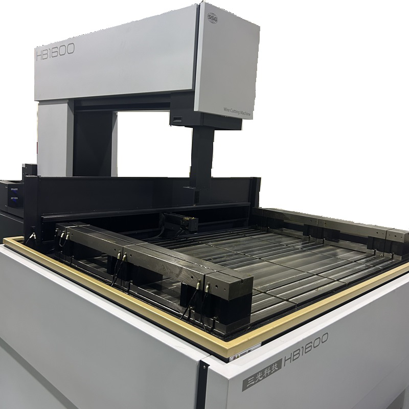 Largerst X Y Travel High Precision Wire-Cutting EDM 