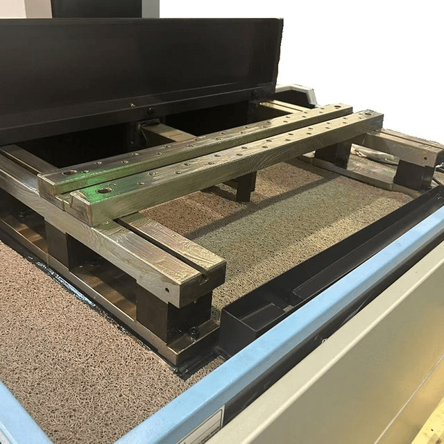 Larger Ravel Metal Cutting CNC Wire EDM Machine