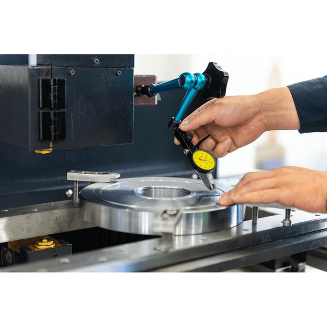 Larger XY Travel Metal Cutting Cnc Wire Edm Machine