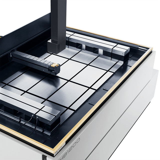 Larger X Y Travel AC Servo Molybdenum Wire EDM 