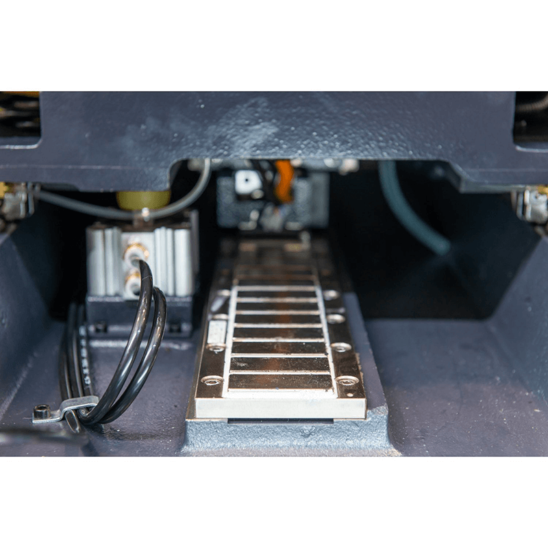 High Precision Linear Motor Larger XY Travel Wire Cut EDM Machine